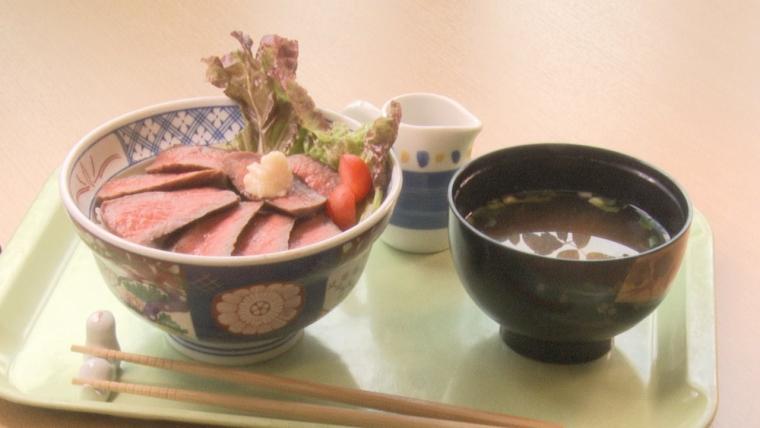 “幻の和牛”土佐あかうしの専門店！「まるごと・あかうし」