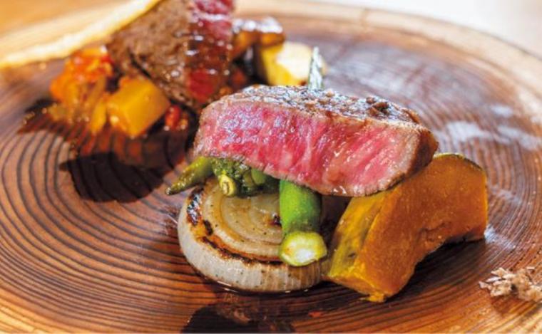 “幻の和牛”土佐あかうしの専門店！「まるごと・あかうし」