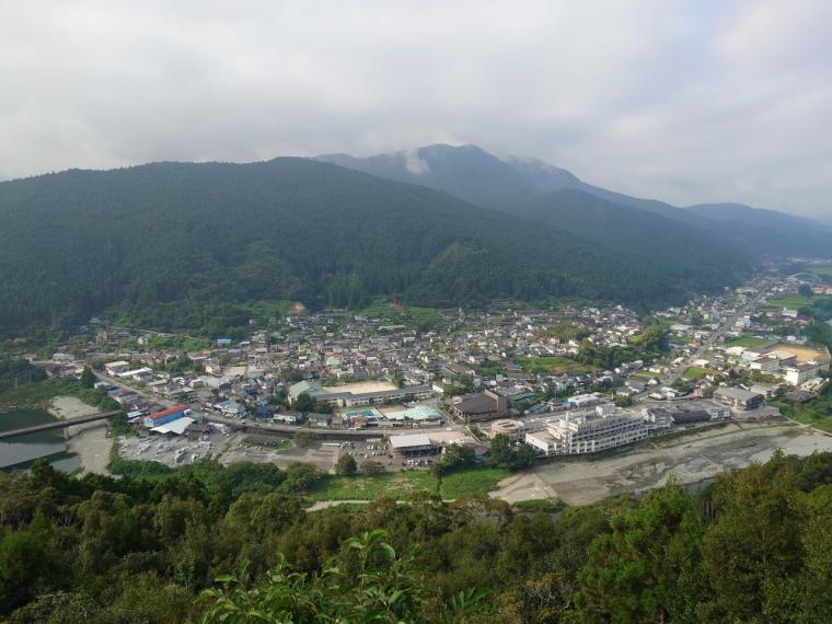 “幻の和牛”土佐あかうしの専門店！「まるごと・あかうし」