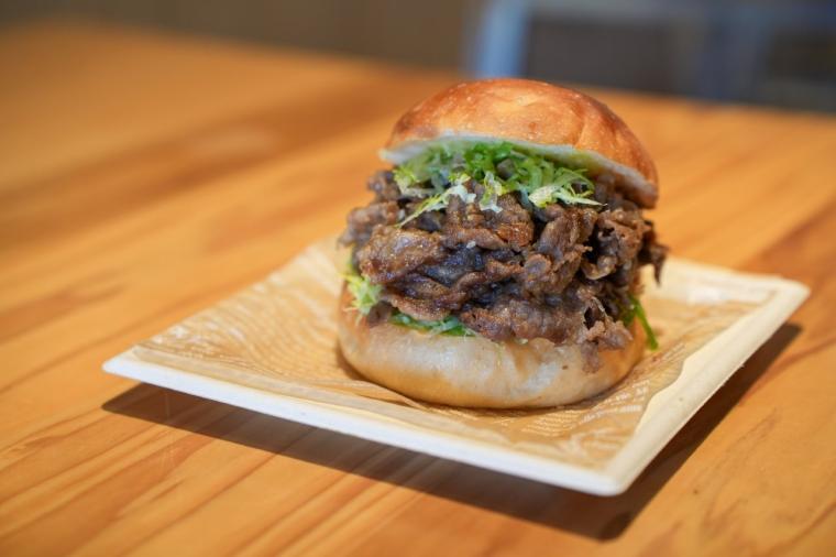 鳥取砂丘目の前！隈研吾氏設計のおしゃれカフェで非日常体験