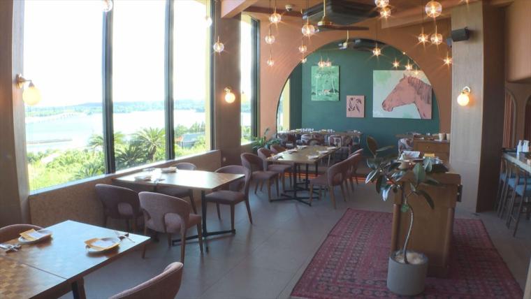 古宇利島の高台からの絶景と美食に癒されるリゾートホテル「BATON SUITE 沖縄古宇利島」（今帰仁村）