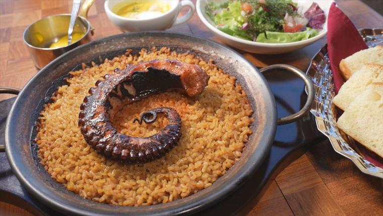 古宇利島の高台からの絶景と美食に癒されるリゾートホテル「BATON SUITE 沖縄古宇利島」（今帰仁村）