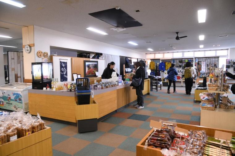 ベースプラザ6階ショップ