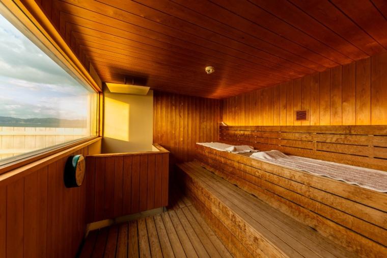 出雲の絶景に癒やされる時間。海を望む断崖の中の「IZUMO HOTEL THE CLIFF」で非日常ステイ