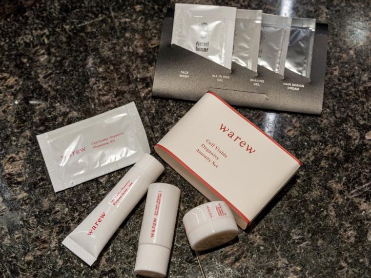 【静岡県】水盤テラスの絶景と温泉露天風呂付客室に癒やされる「亀の井ホテル 伊豆高原」 