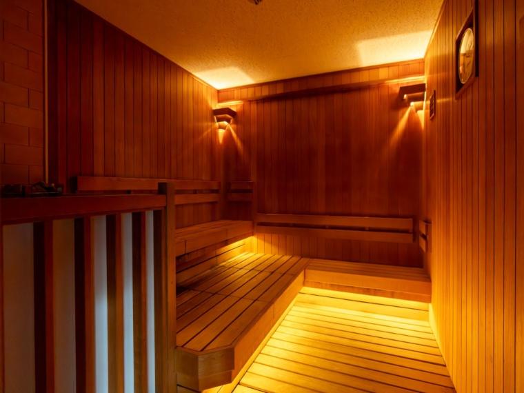 【静岡県】水盤テラスの絶景と温泉露天風呂付客室に癒やされる「亀の井ホテル 伊豆高原」 