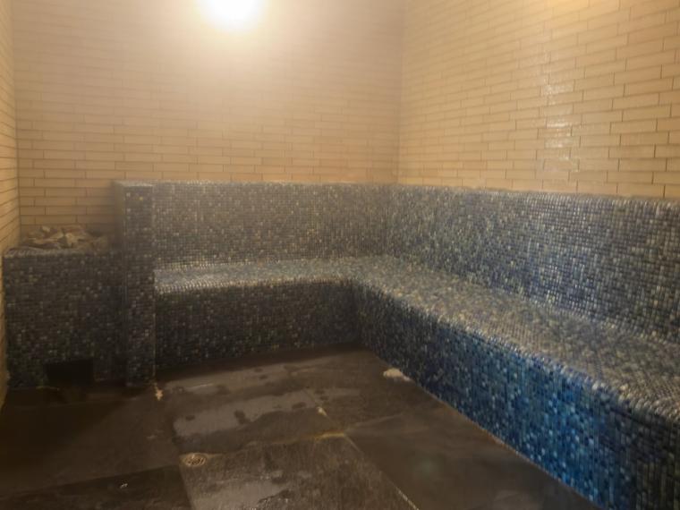 【静岡県】水盤テラスの絶景と温泉露天風呂付客室に癒やされる「亀の井ホテル 伊豆高原」 