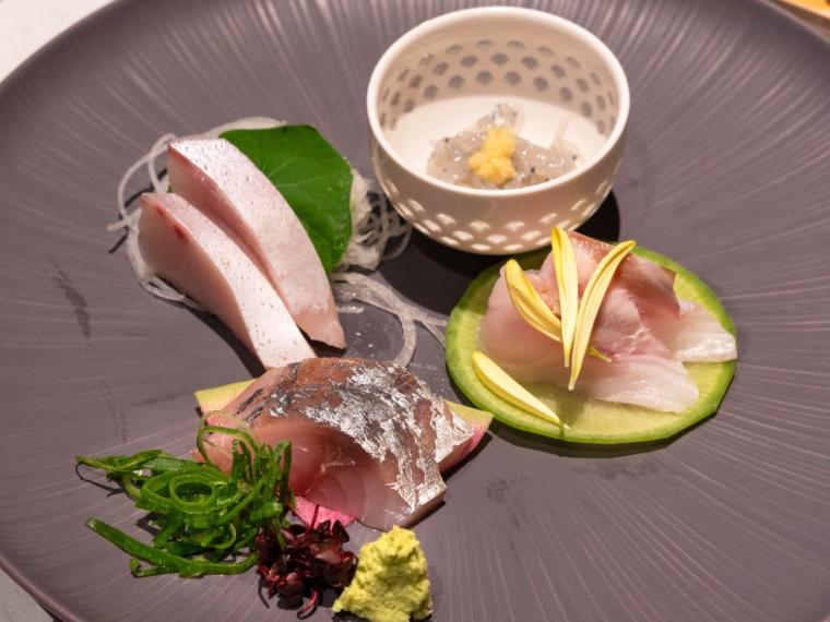 【静岡県】水盤テラスの絶景と温泉露天風呂付客室に癒やされる「亀の井ホテル 伊豆高原」 