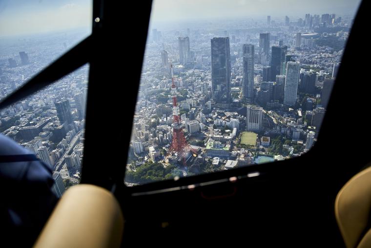 「ふふ 東京 銀座」ヘリコプター遊覧クルーズ