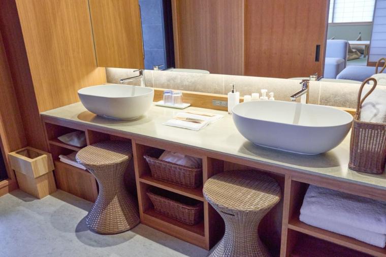 伊豆の海も夕焼けも温泉で満喫！14もの貸切風呂と豪華舟盛りが楽しめる「ニューとみよし」