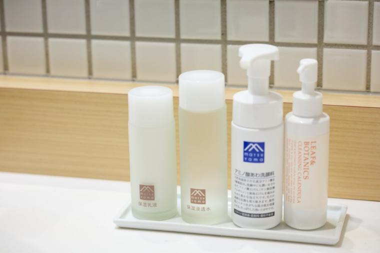 伊豆の海も夕焼けも温泉で満喫！14もの貸切風呂と豪華舟盛りが楽しめる「ニューとみよし」