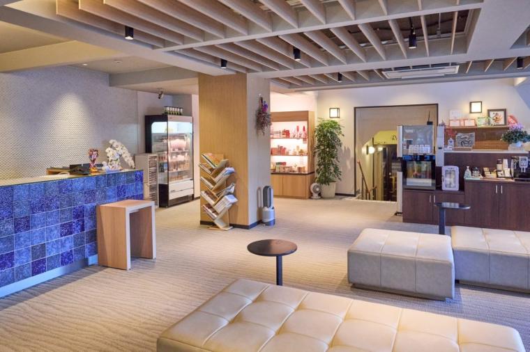 伊豆の海も夕焼けも温泉で満喫！14もの貸切風呂と豪華舟盛りが楽しめる「ニューとみよし」