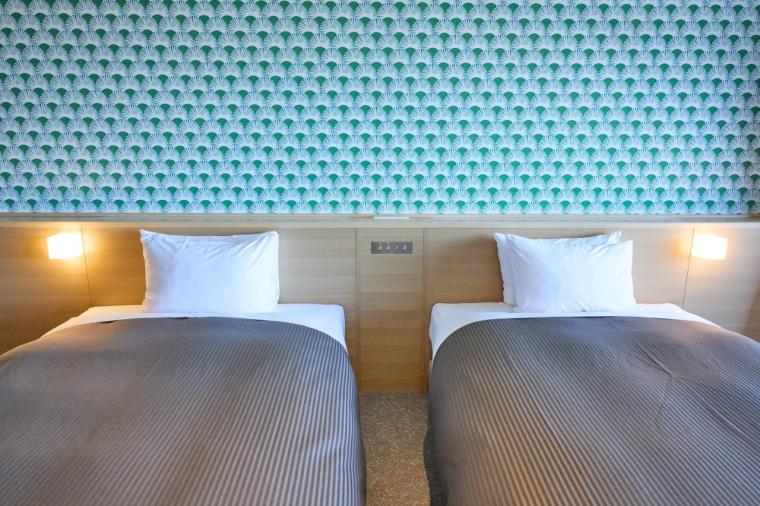 伊豆の海も夕焼けも温泉で満喫！14もの貸切風呂と豪華舟盛りが楽しめる「ニューとみよし」