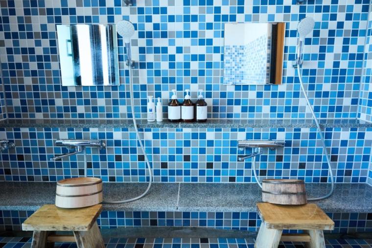 伊豆の海も夕焼けも温泉で満喫！14もの貸切風呂と豪華舟盛りが楽しめる「ニューとみよし」