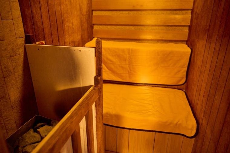 伊豆の海も夕焼けも温泉で満喫！14もの貸切風呂と豪華舟盛りが楽しめる「ニューとみよし」