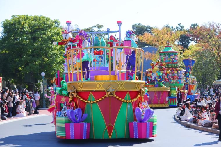 新パレード「トイズ・ワンダラス・クリスマス！」がすごい！東京ディズニーランドのクリスマス
