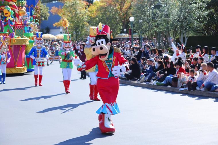 新パレード「トイズ・ワンダラス・クリスマス！」がすごい！東京ディズニーランドのクリスマス