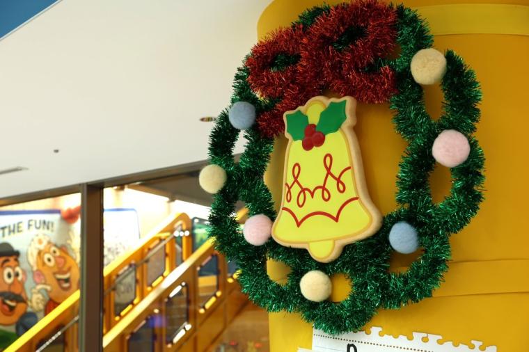 特別な 1 日を。クリスマスだけの光と魔法に包まれた「ディズニーホテル」へ