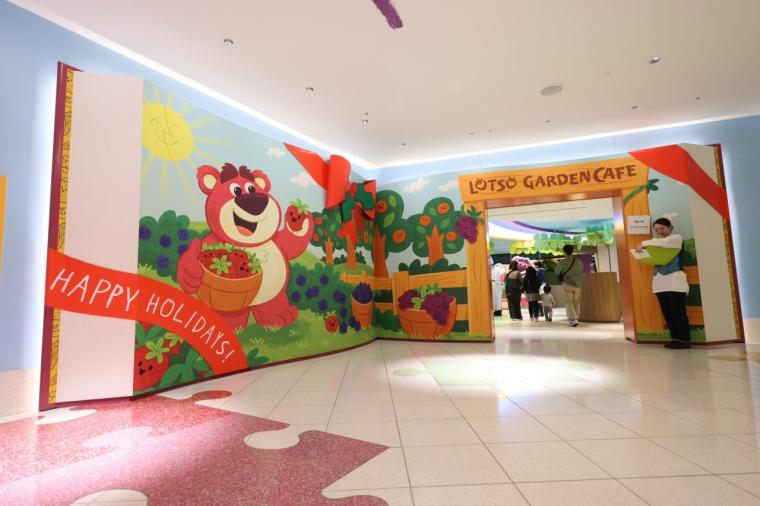 特別な 1 日を。クリスマスだけの光と魔法に包まれた「ディズニーホテル」へ