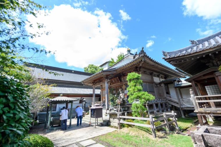 六番札所 温泉山 瑠璃光院 安楽寺（おんせんざん るりこういん あんらくじ）