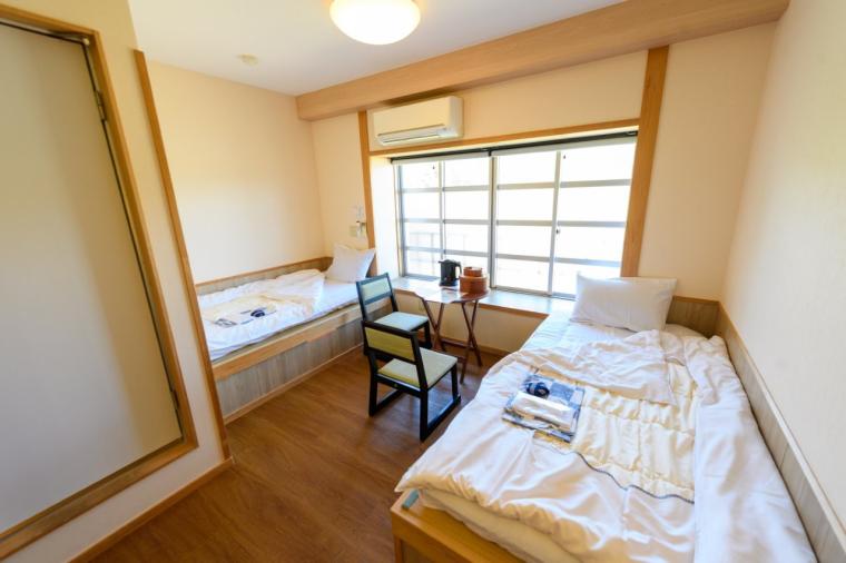 六番札所 温泉山 瑠璃光院 安楽寺（おんせんざん るりこういん あんらくじ）