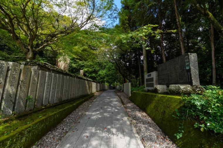 八番札所 普明山 真光院 熊谷寺（ふみょうざん しんこういん くまだにじ）