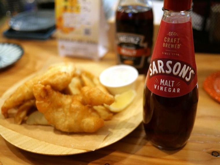 味の秘訣は衣にビール！？絶品フィッシュ＆チップスが楽しめるカウンターのお店【札幌・北18条駅新店】