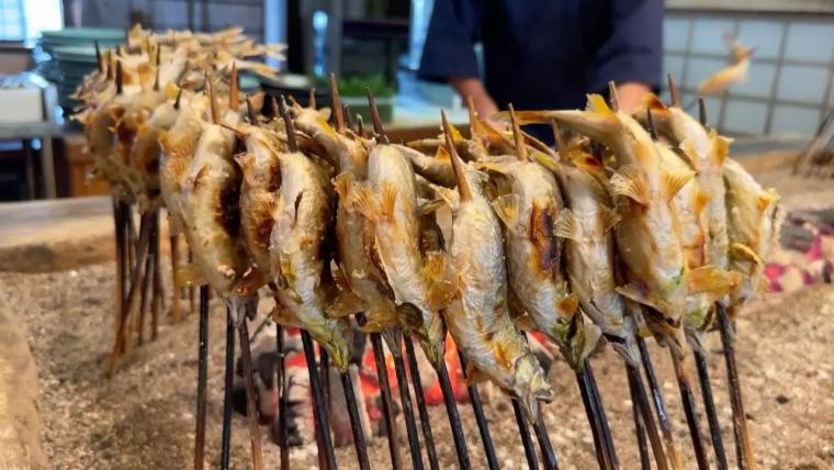 小ぶりで骨までやわらか！清流のめぐみ 庄川鮎を堪能【鮎料理専門店鮎や】