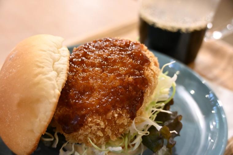 【高知】名物！紫黒うどんは必食！「直販所 山と川」