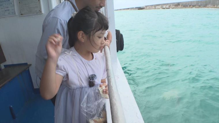 雨の日でも遊べる！海中観察・キッズスペース・プラネタリウムをめぐる親子ゆいレール散歩（那覇市）