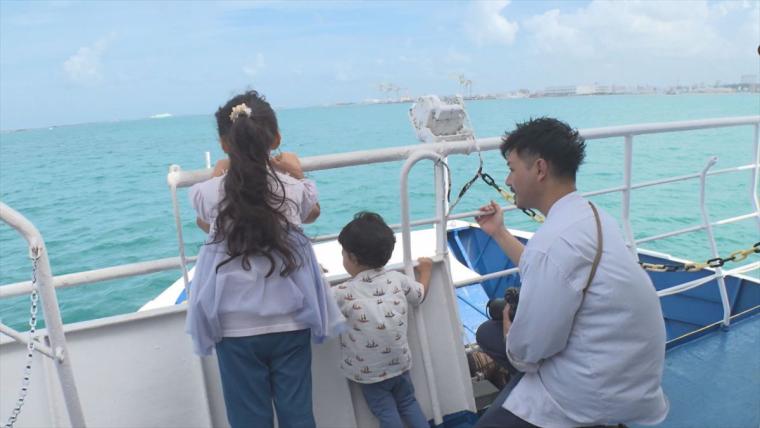 雨の日でも遊べる！海中観察・キッズスペース・プラネタリウムをめぐる親子ゆいレール散歩（那覇市）