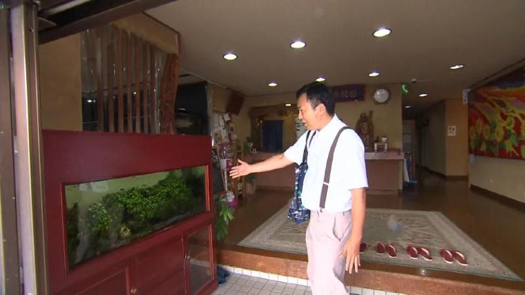 【静岡県御前崎市・割烹民宿 聖火】まるで水族館! アロワナもエイも泳ぐ民宿 安くて豪華な海の幸を堪能