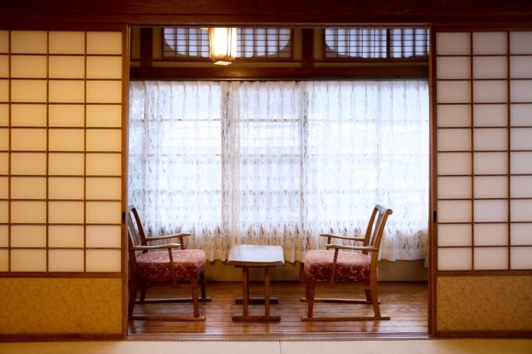 歴史の宿 金具屋