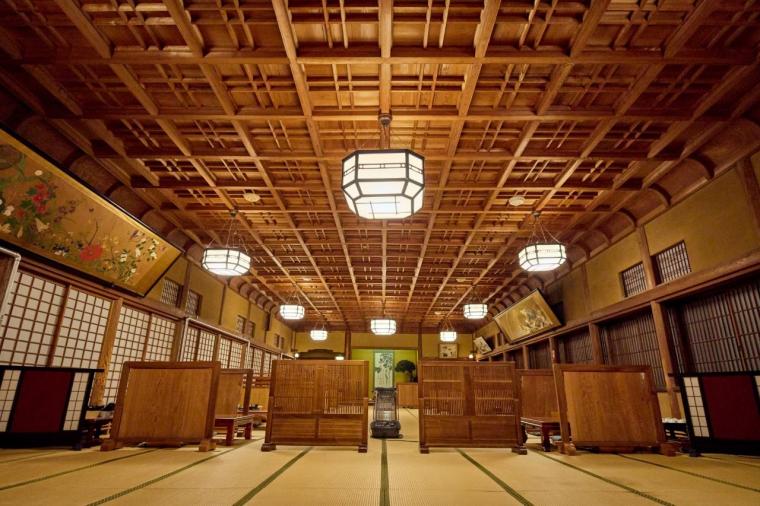 歴史の宿 金具屋