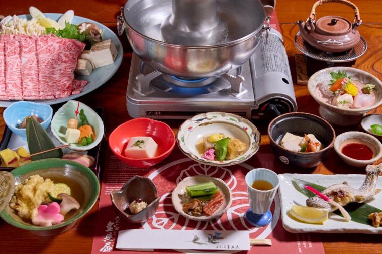 歴史の宿 金具屋