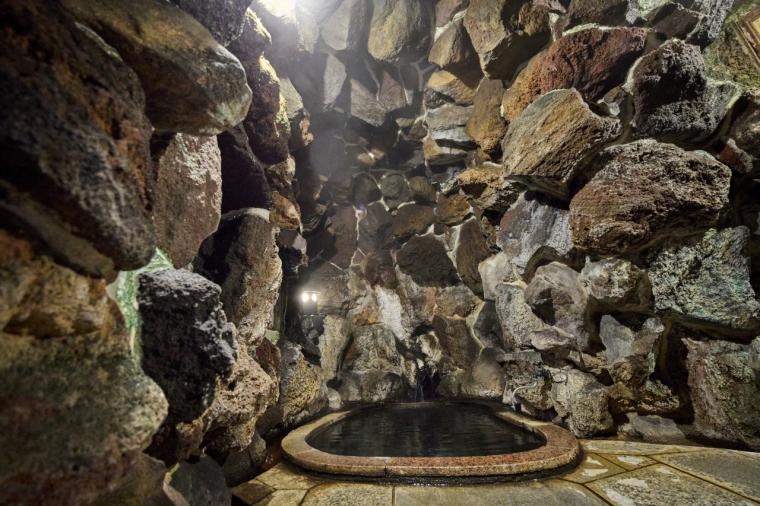 歴史の宿 金具屋