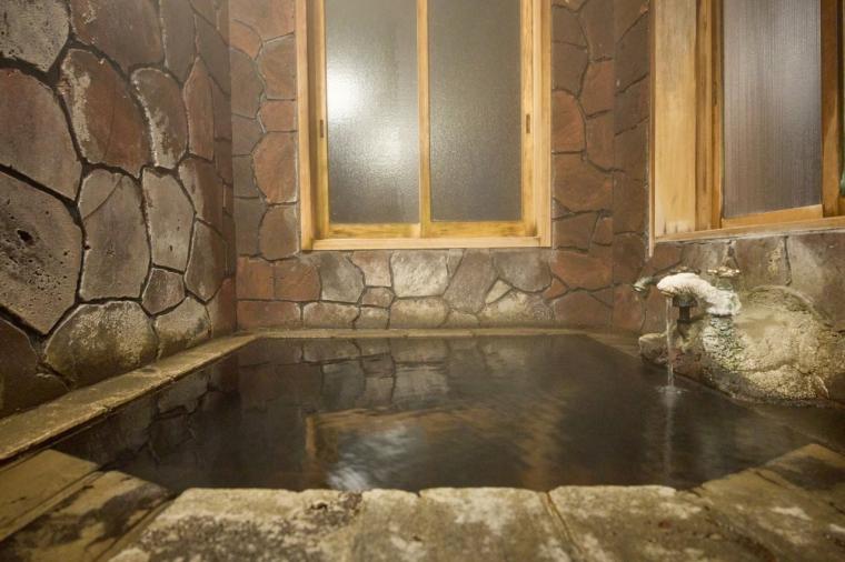 歴史の宿 金具屋