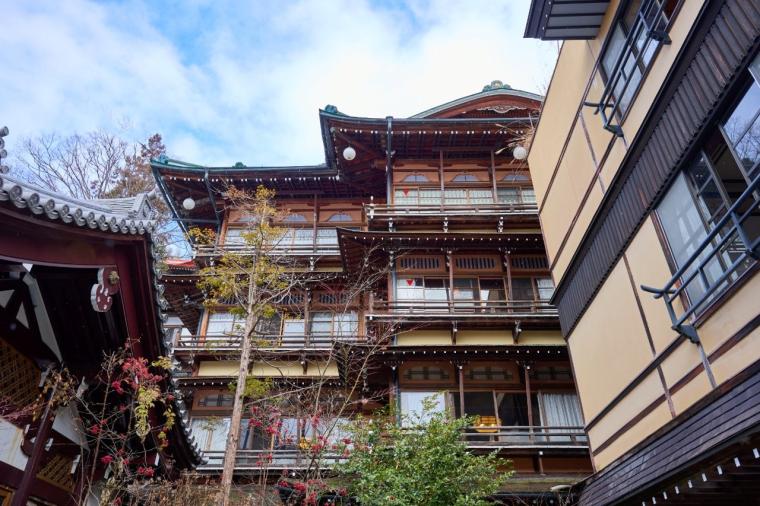 歴史の宿 金具屋