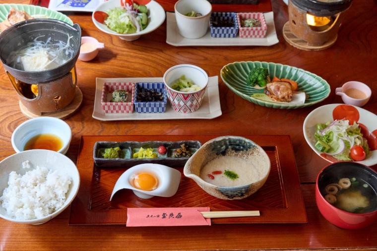 歴史の宿 金具屋