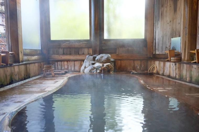 歴史の宿 金具屋