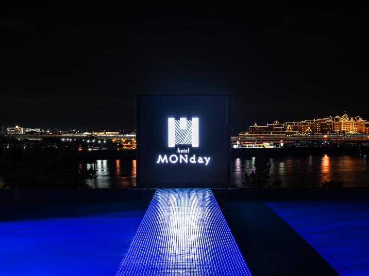 「Premium hotel MONday 舞浜ビューⅠ」屋上インフィニティプール2