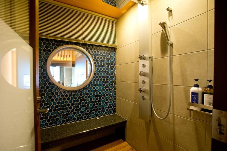 幻想的な厳島神社を一望。老舗宿「錦水館」で、地元の美味と温泉を堪能する大人の贅沢旅