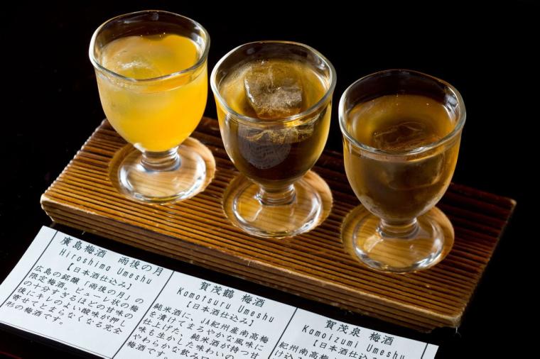 幻想的な厳島神社を一望。老舗宿「錦水館」で、地元の美味と温泉を堪能する大人の贅沢旅