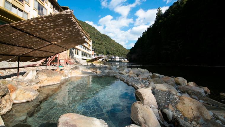 「山水館 川湯みどりや」露天風呂