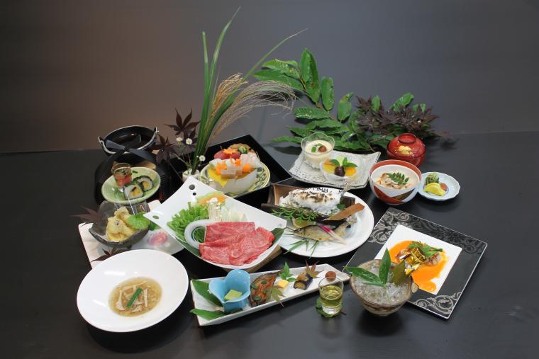 「山水館 川湯みどりや」熊野牛会席