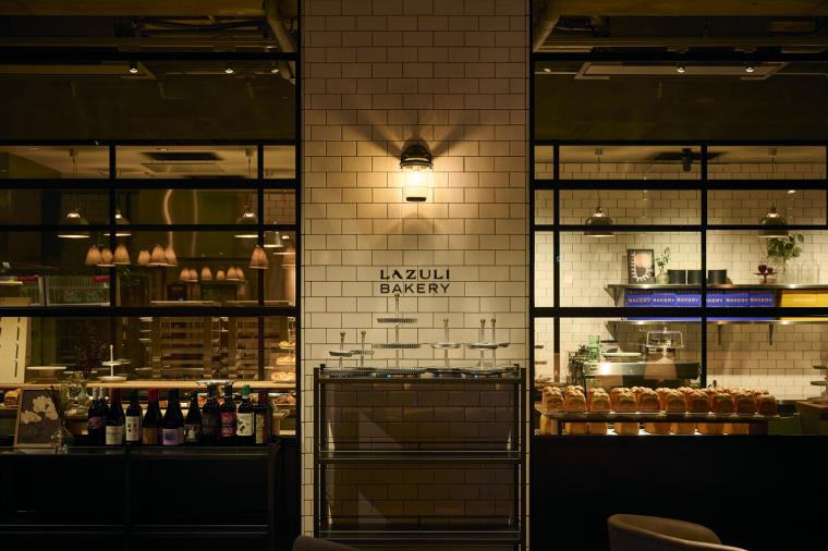 「LAZULI BAKERY」外観
