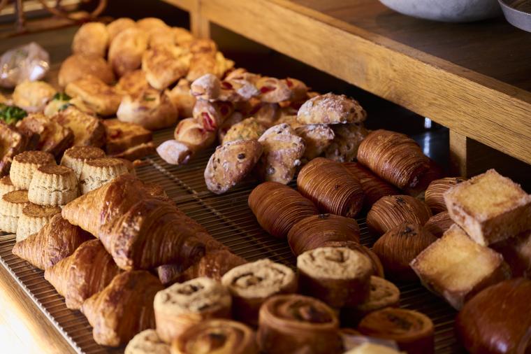 「LAZULI BAKERY」店内