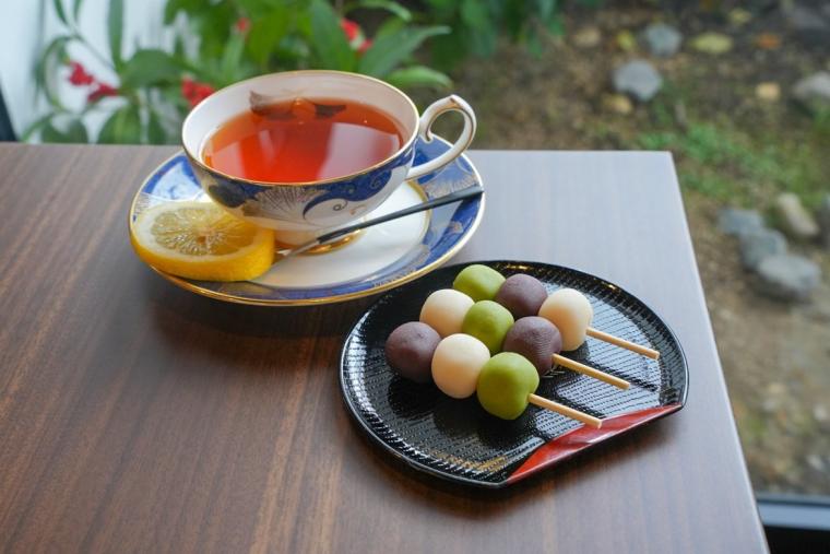 鳥取の定番土産、明治生まれのロングセラー「打吹公園だんご」