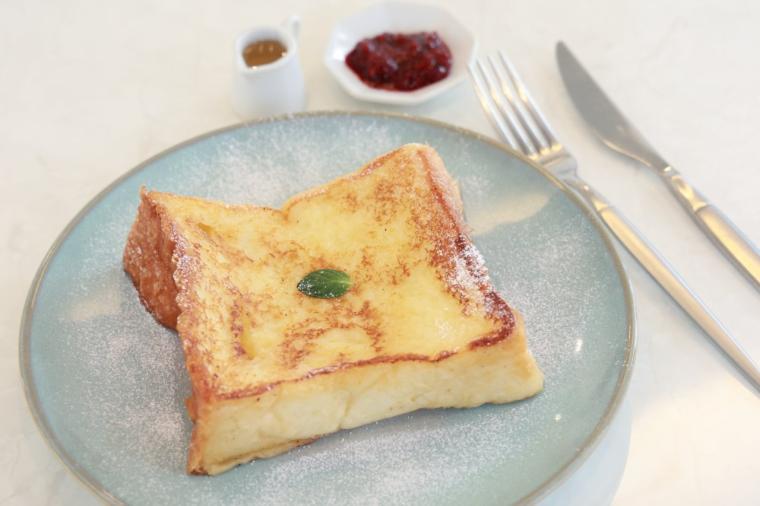 葵ベーカリーカフェ