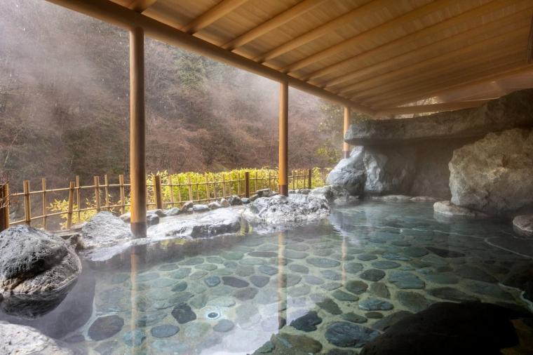 西山温泉 慶雲館